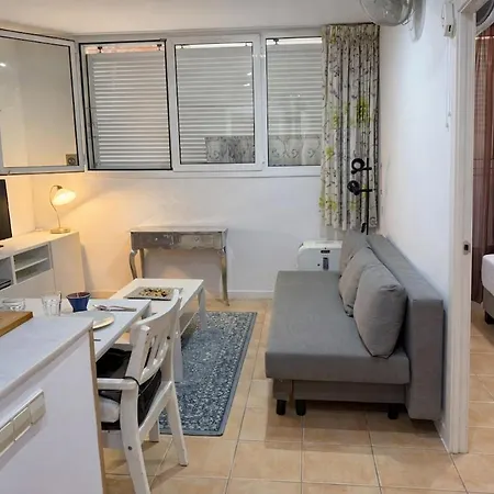 Апартаменти Carrer De Unio