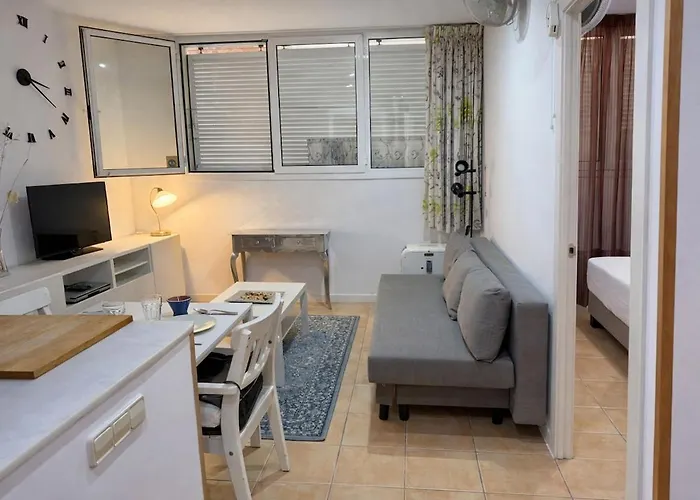 Апартаменти Carrer De Unio